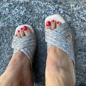 Wedge slides 9, worn twice, excellent condition